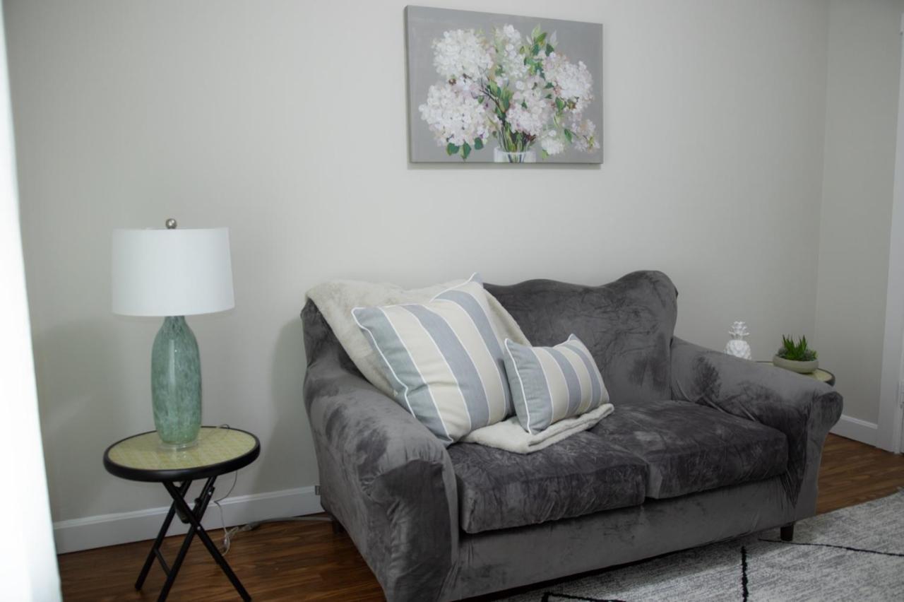 Cozy Getaway Apartment Everett Екстериор снимка