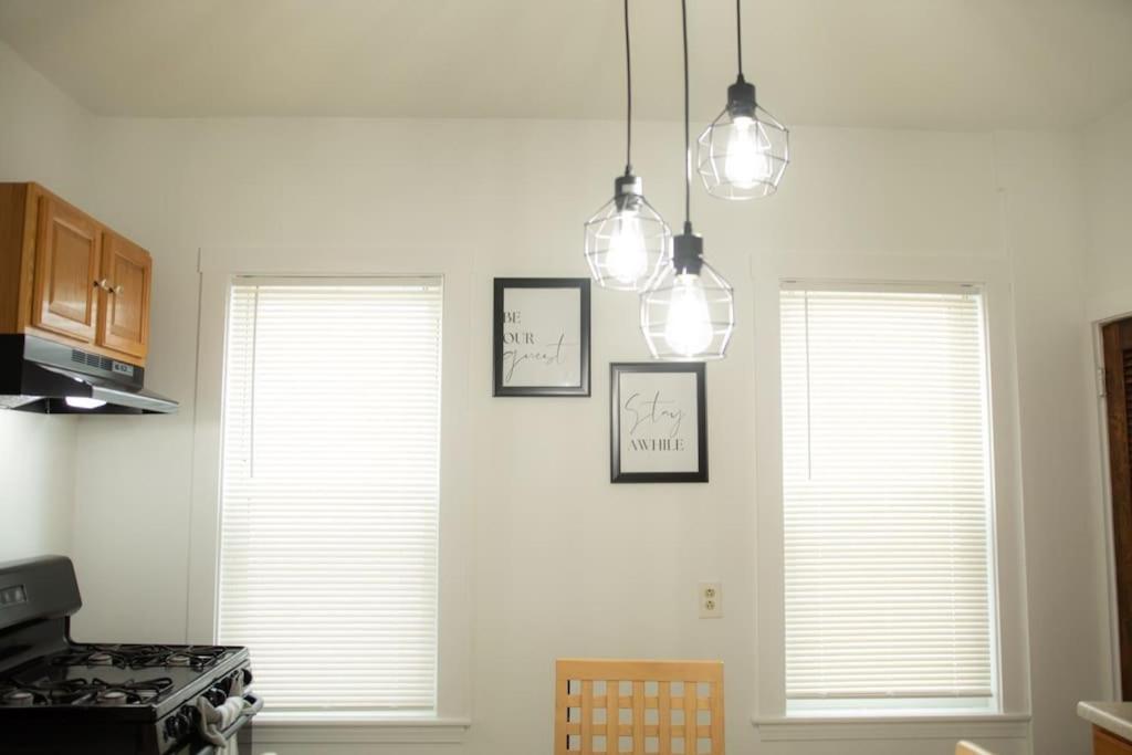 Cozy Getaway Apartment Everett Екстериор снимка