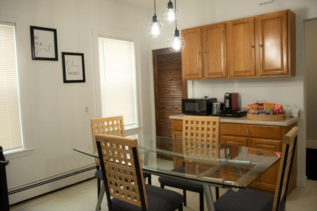 Cozy Getaway Apartment Everett Екстериор снимка